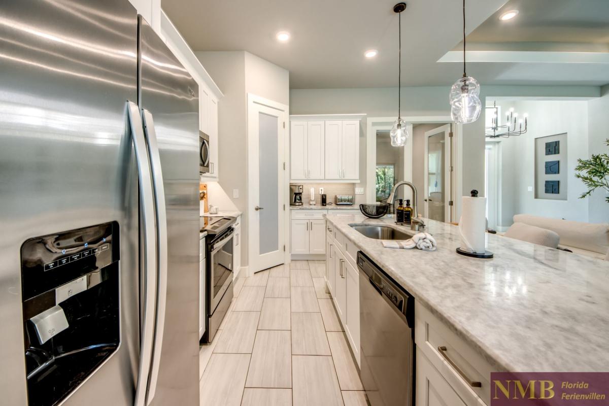 Ferienhaus-Cape-Coral-Marie-Angeline_23-Kitchen