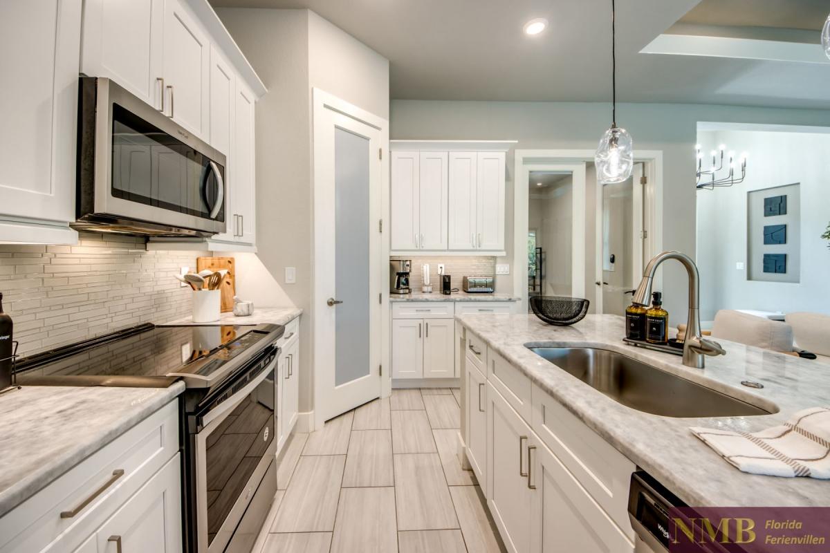 Ferienhaus-Cape-Coral-Marie-Angeline_24-Kitchen