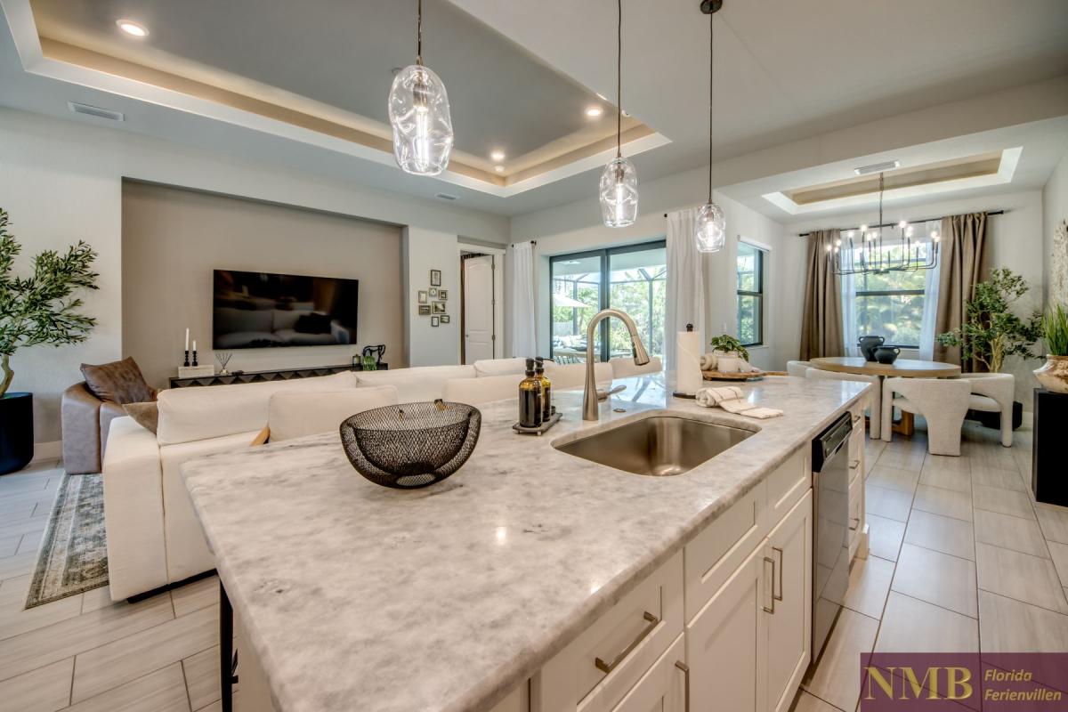 Ferienhaus-Cape-Coral-Marie-Angeline_32-Kitchen