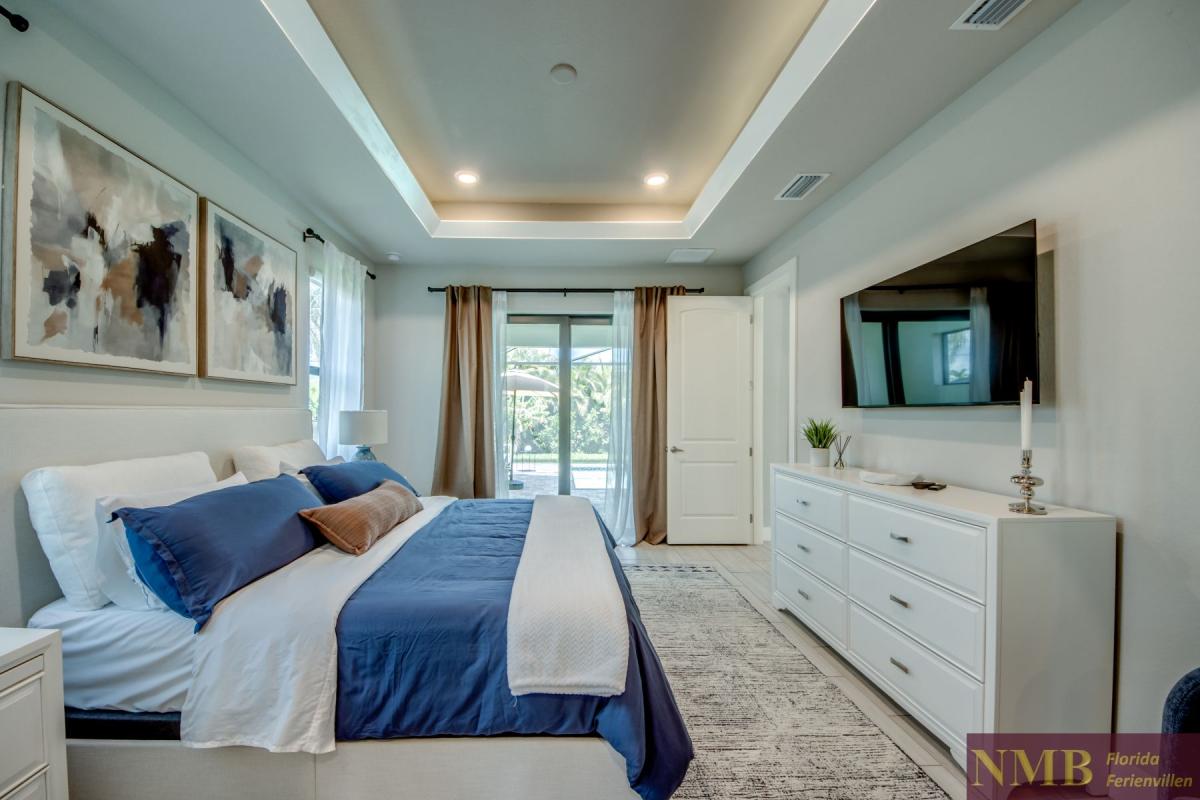 Ferienhaus-Cape-Coral-Marie-Angeline_41-Master-Bedroom