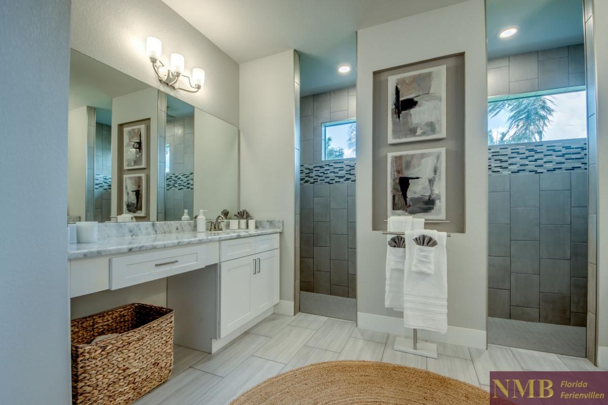 Ferienhaus-Cape-Coral-Marie-Angeline_44-Master-Bathroom