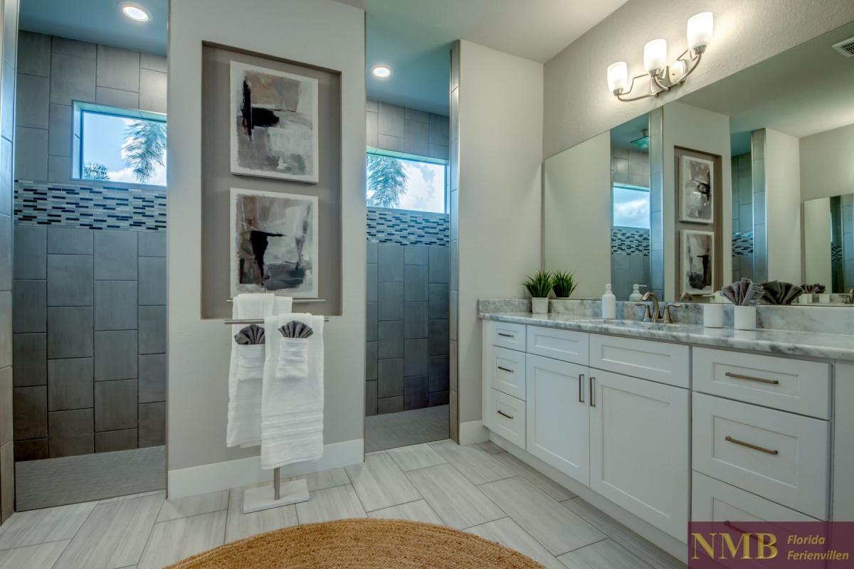 Ferienhaus-Cape-Coral-Marie-Angeline_45-Master-Bathroom
