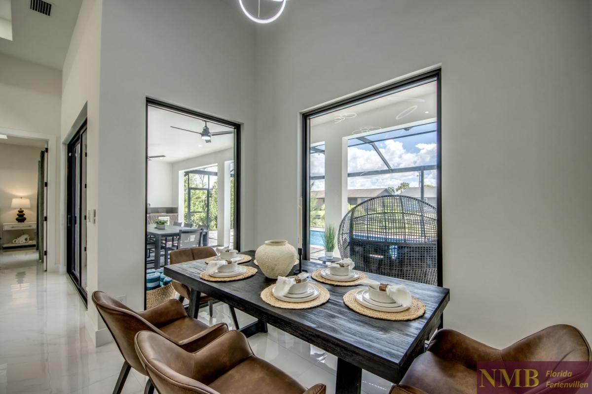 Ferienhaus-Cape-Coral-Momoa_19-Dining-Room