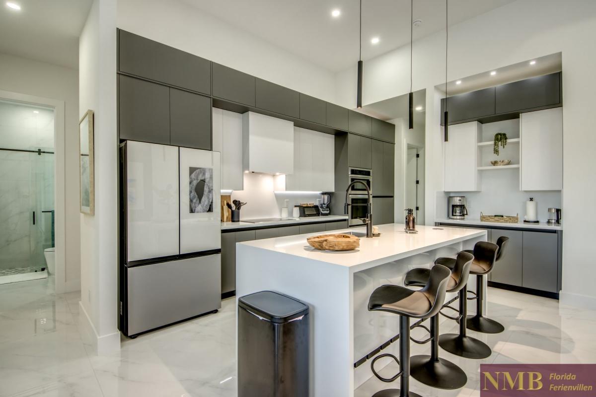 Ferienhaus-Cape-Coral-Momoa_27-Kitchen