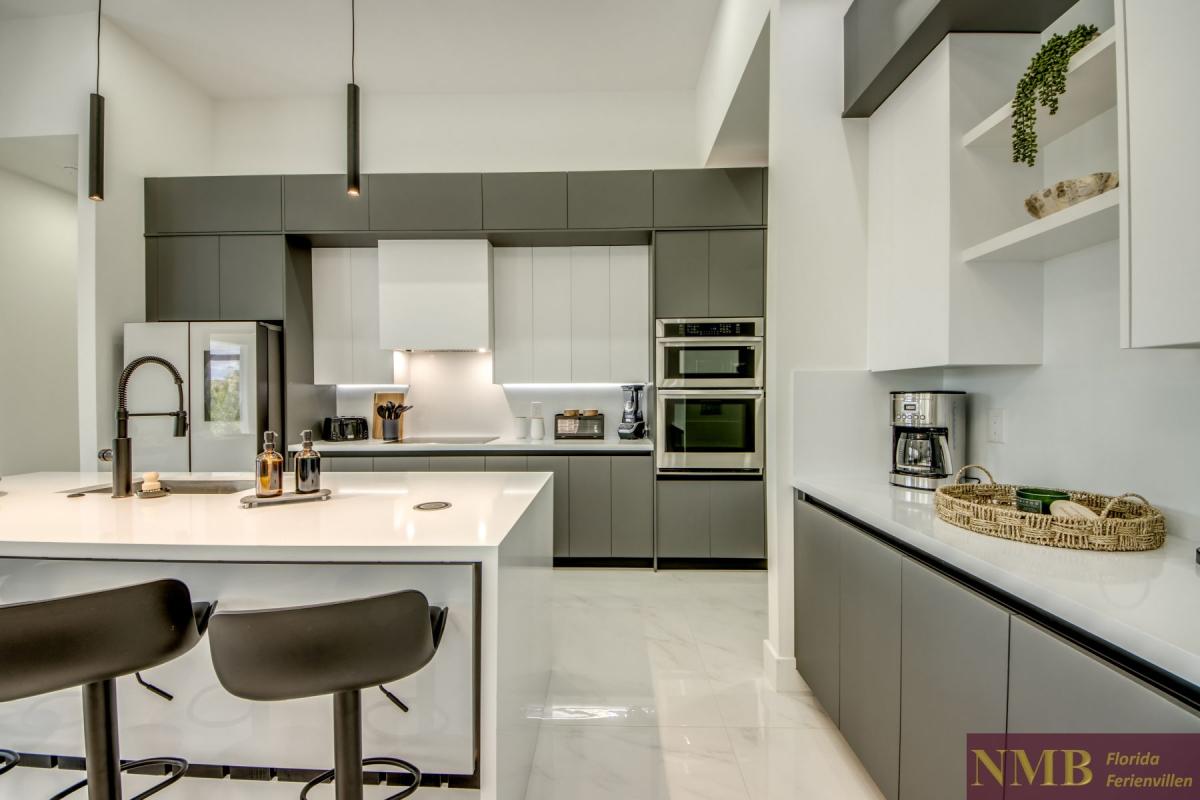 Ferienhaus-Cape-Coral-Momoa_30-Kitchen