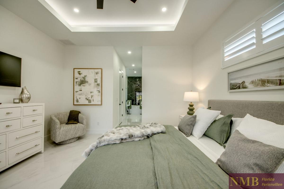 Ferienhaus-Cape-Coral-Momoa_38-Master-Bedroom