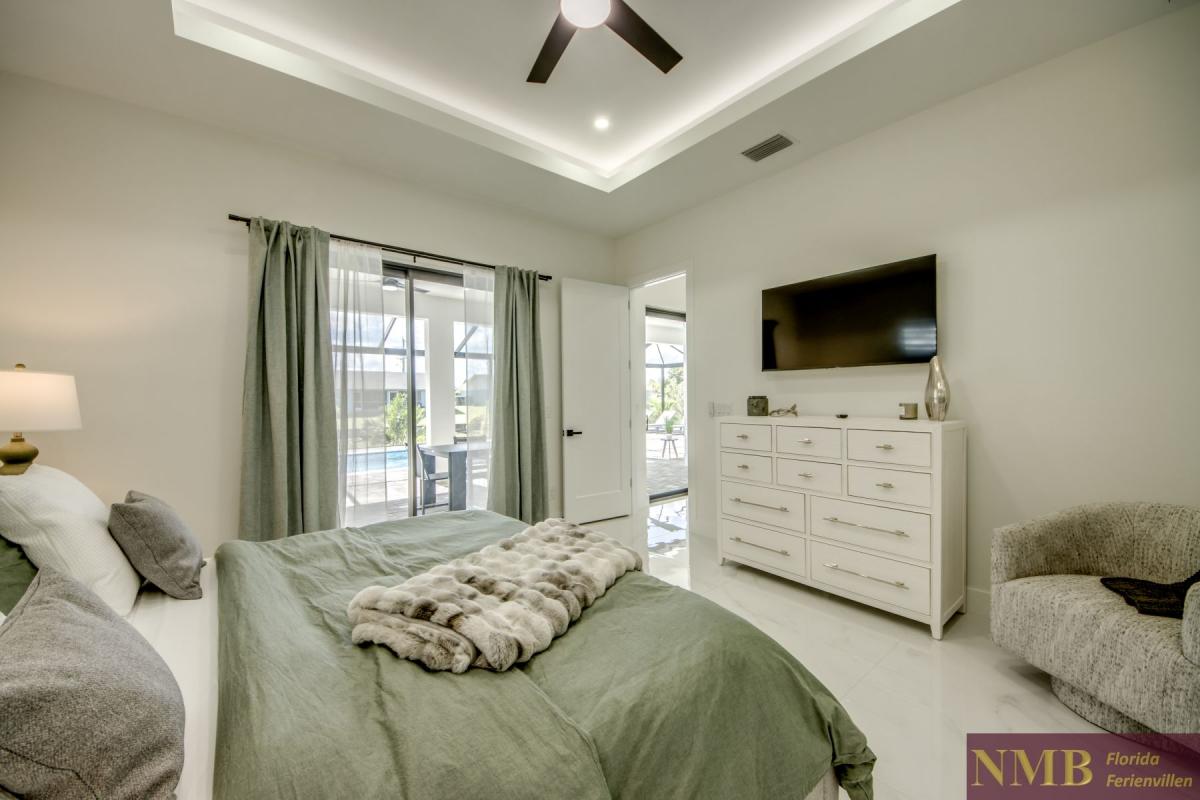 Ferienhaus-Cape-Coral-Momoa_42-Master-Bedroom