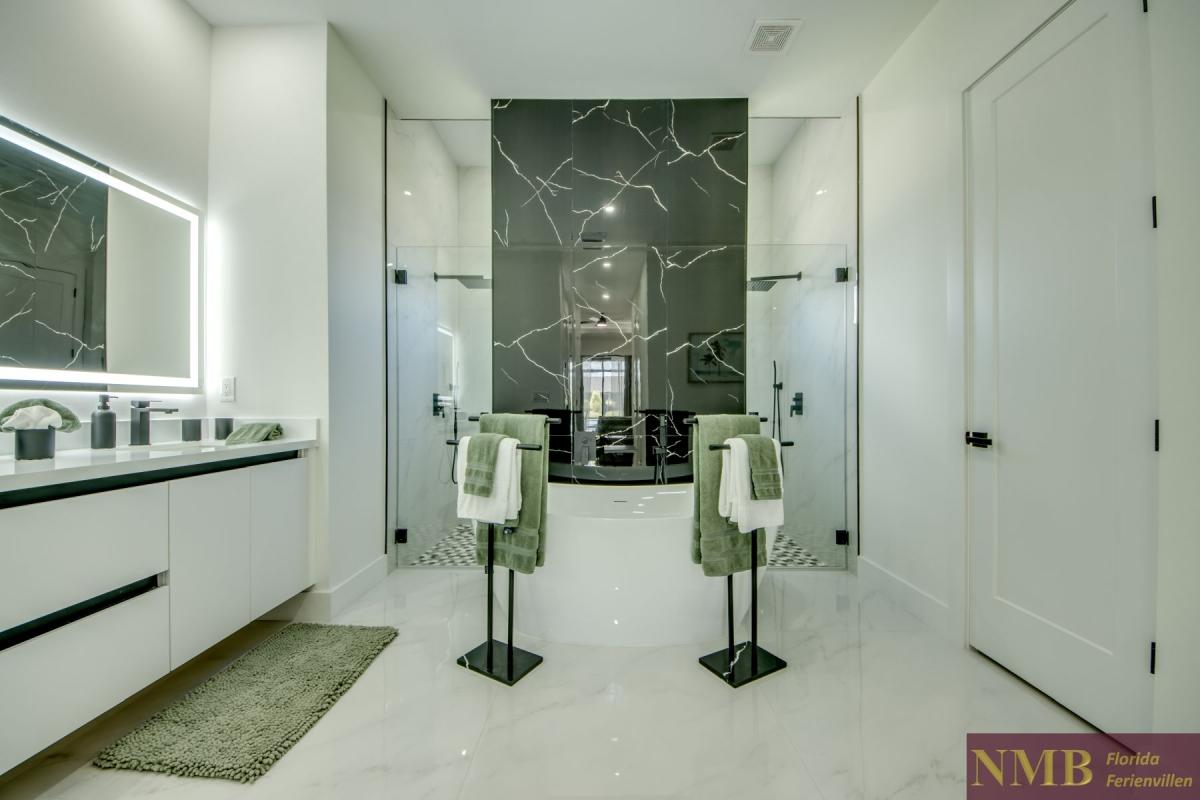 Ferienhaus-Cape-Coral-Momoa_43-Master-Bathroom
