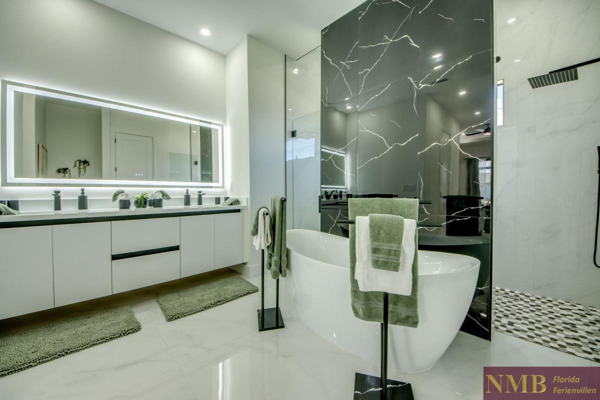 Ferienhaus-Cape-Coral-Momoa_44-Master-Bathroom