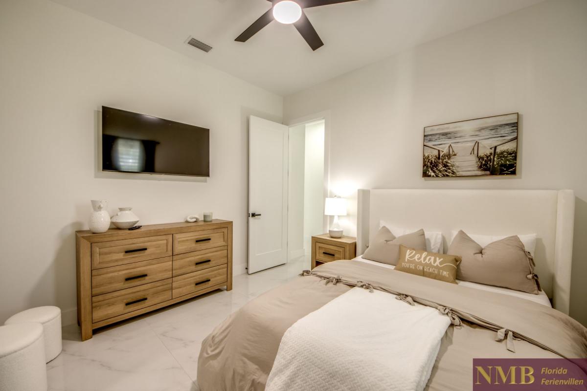 Ferienhaus-Cape-Coral-Momoa_55-Bedroom-3