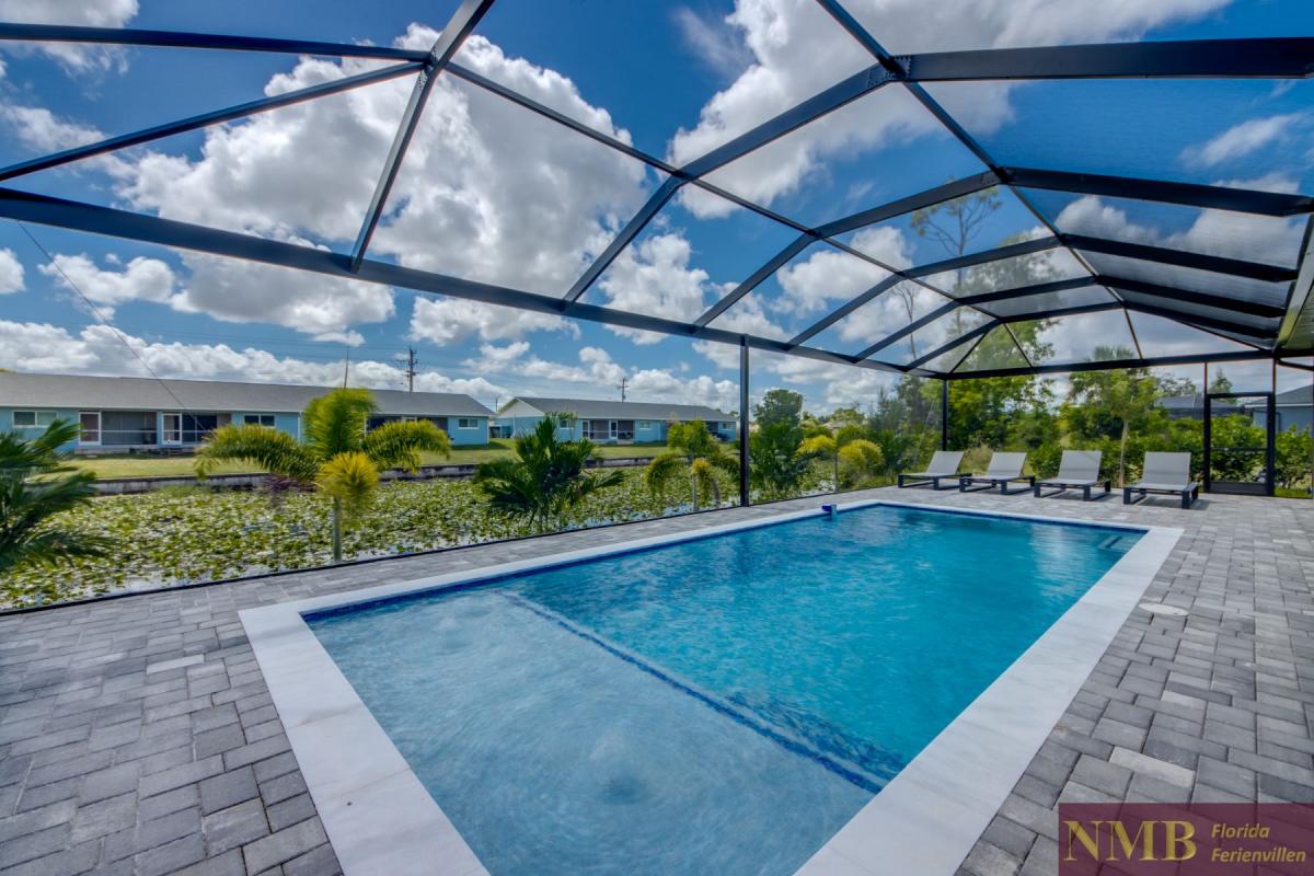 Ferienhaus-Cape-Coral-Momoa_79-Pool