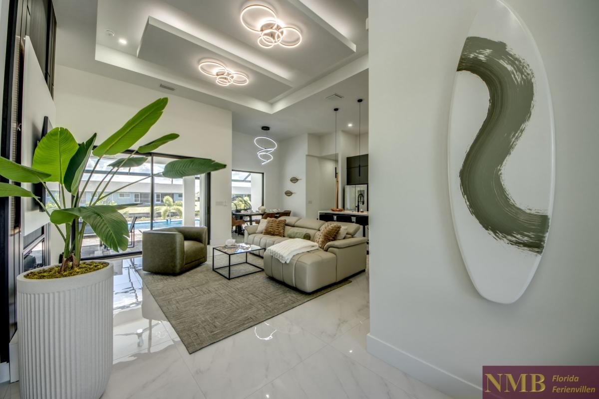 Ferienhaus-Cape-Coral-Momoa_8-Foyer