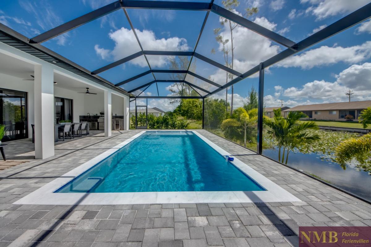 Ferienhaus-Cape-Coral-Momoa_83-Pool