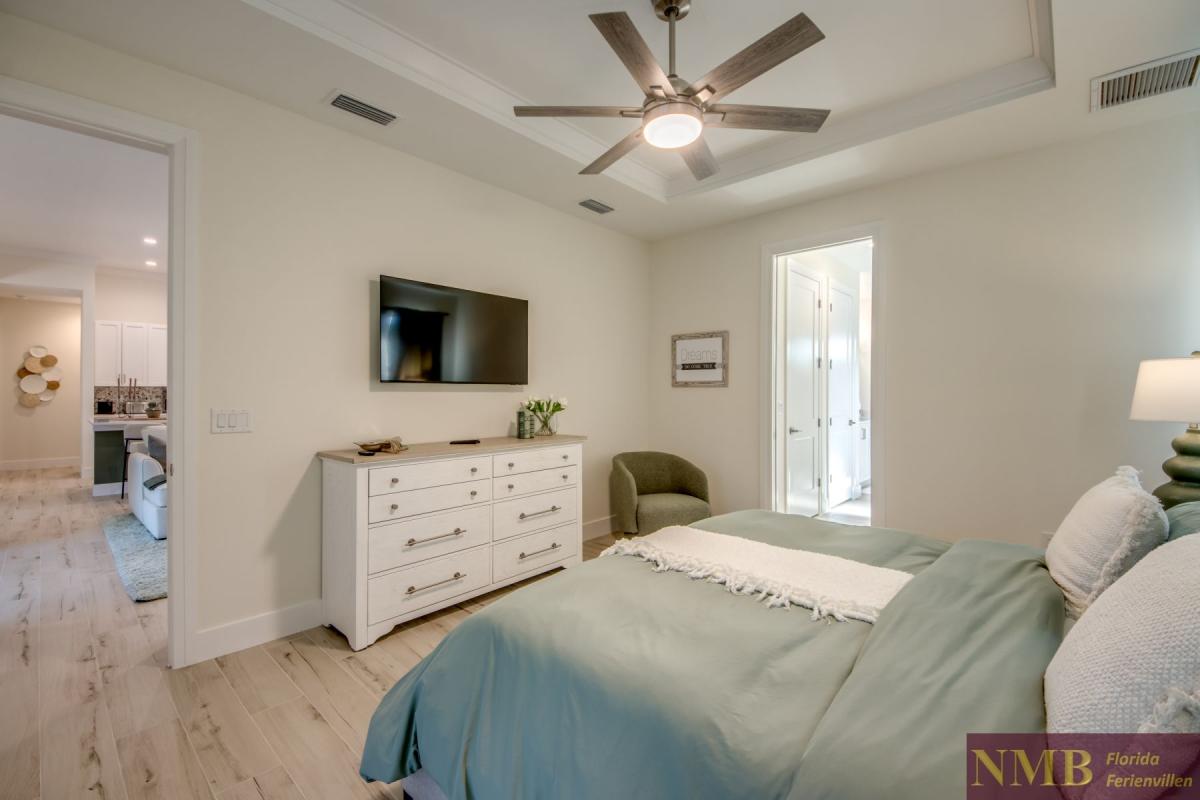 Ferienhaus-Cape-Coral-Overseas_40-Master-Bedroom